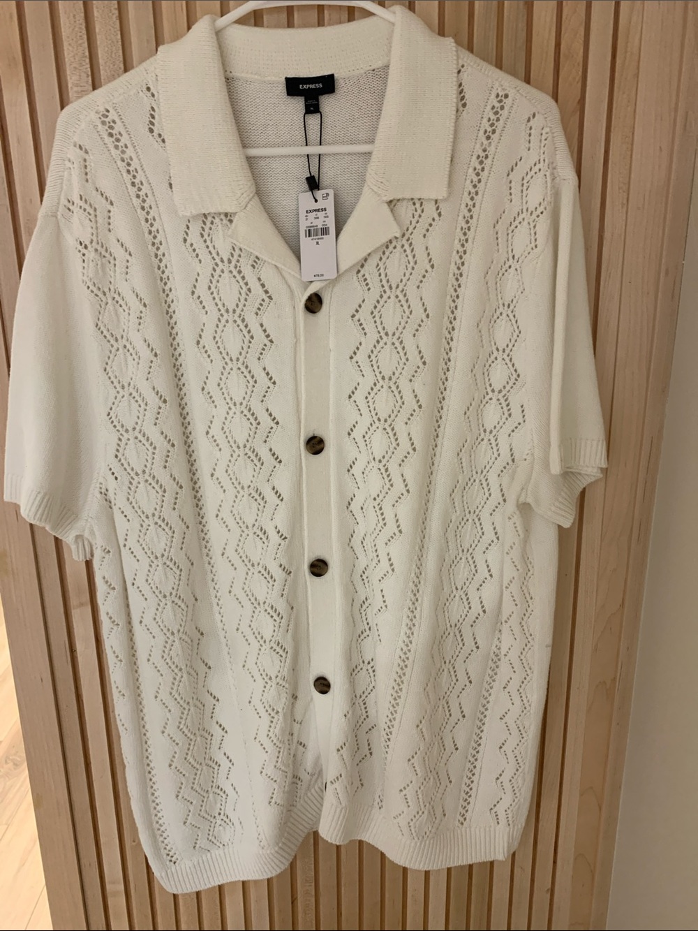 Express Cream V‑Neck Short‑Sleeve Knit Sweater